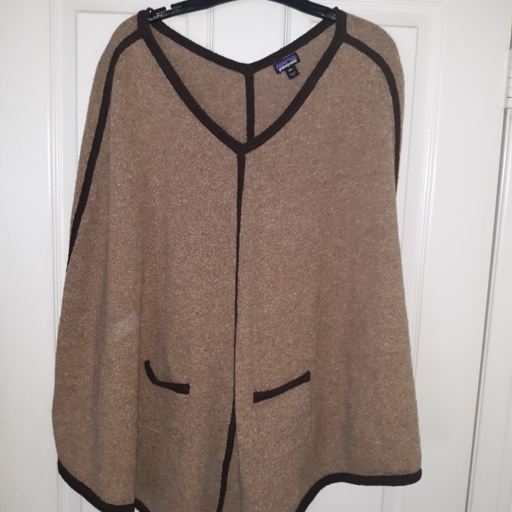 Patagonia Womens VNeck Poncho Pockets Cotton/Poly Blend Size M/L EUC